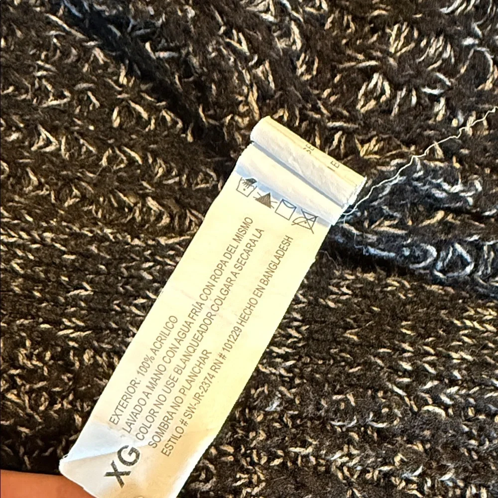 Ashley By 26 International Black and Gray Cardigan - Picture 3 of 4